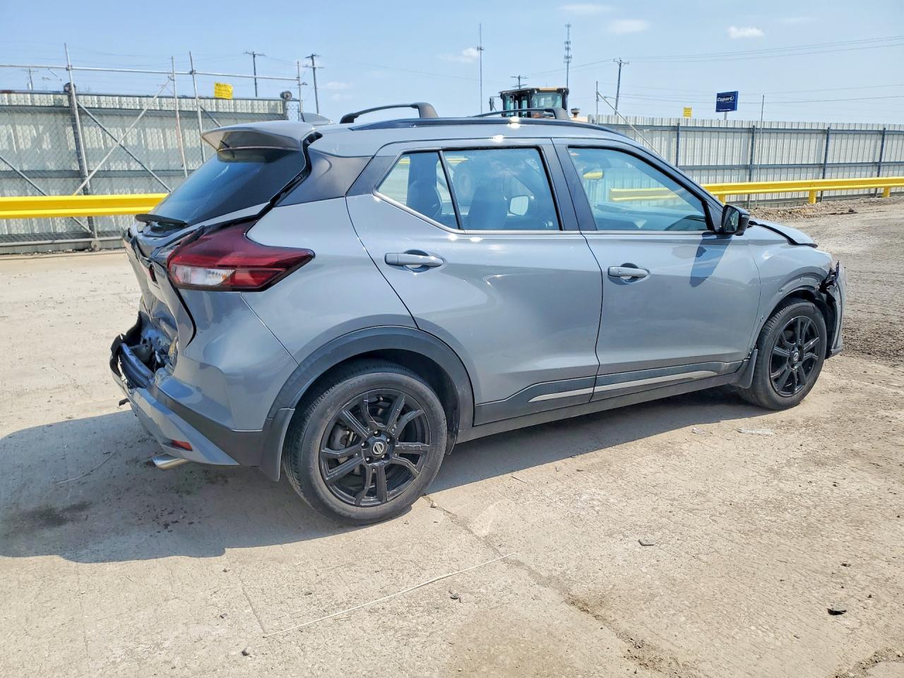 2021 NISSAN KICKS SR photo 5