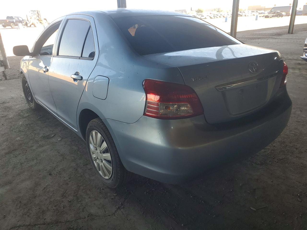 2009 TOYOTA YARIS BASE photo 3