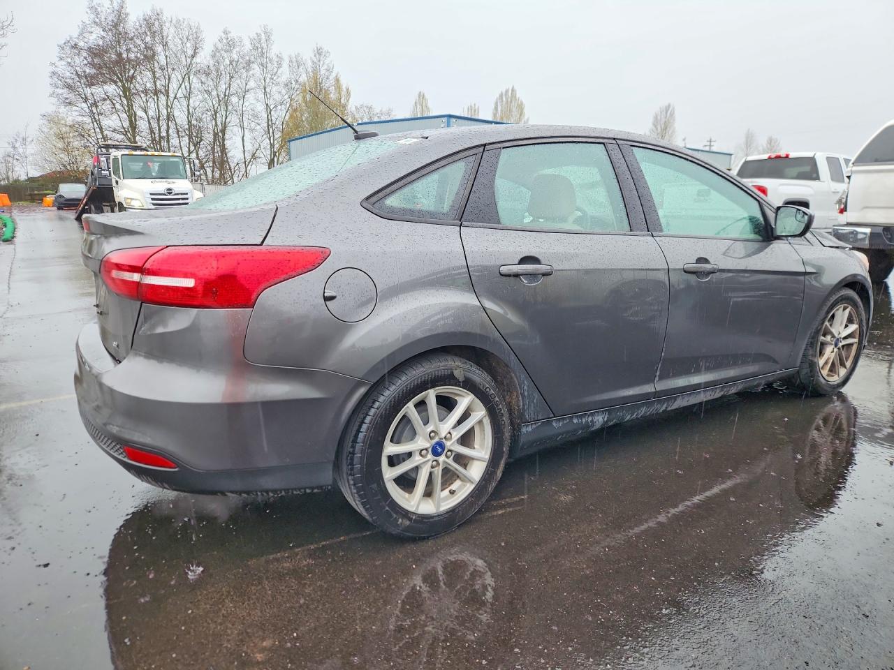 2018 FORD FOCUS SE photo 3