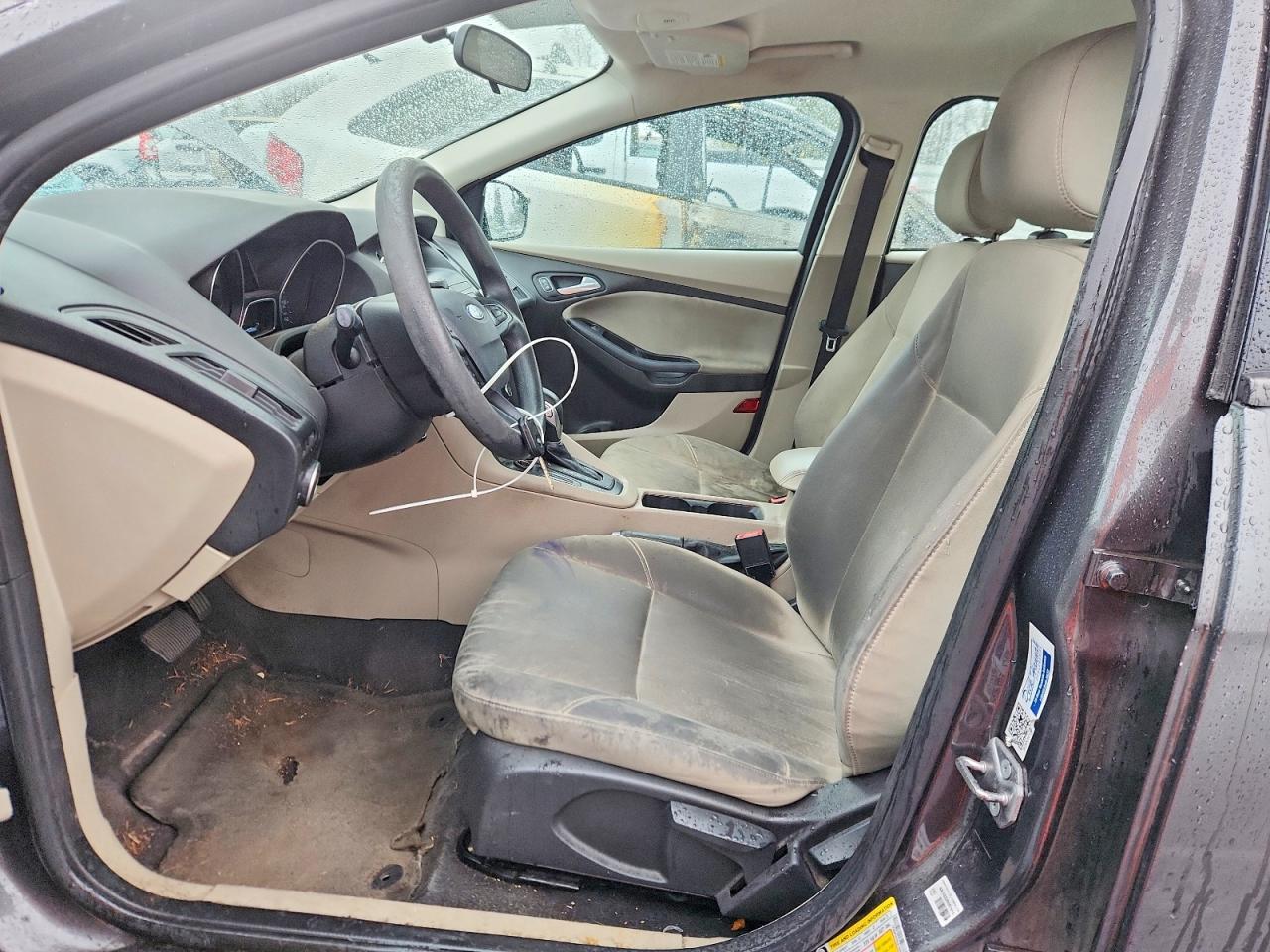 2018 FORD FOCUS SE photo 7