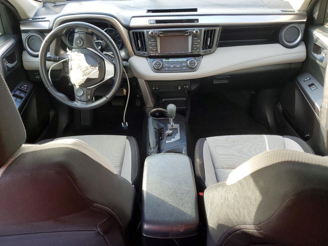 2016 TOYOTA RAV4 XLE photo 15