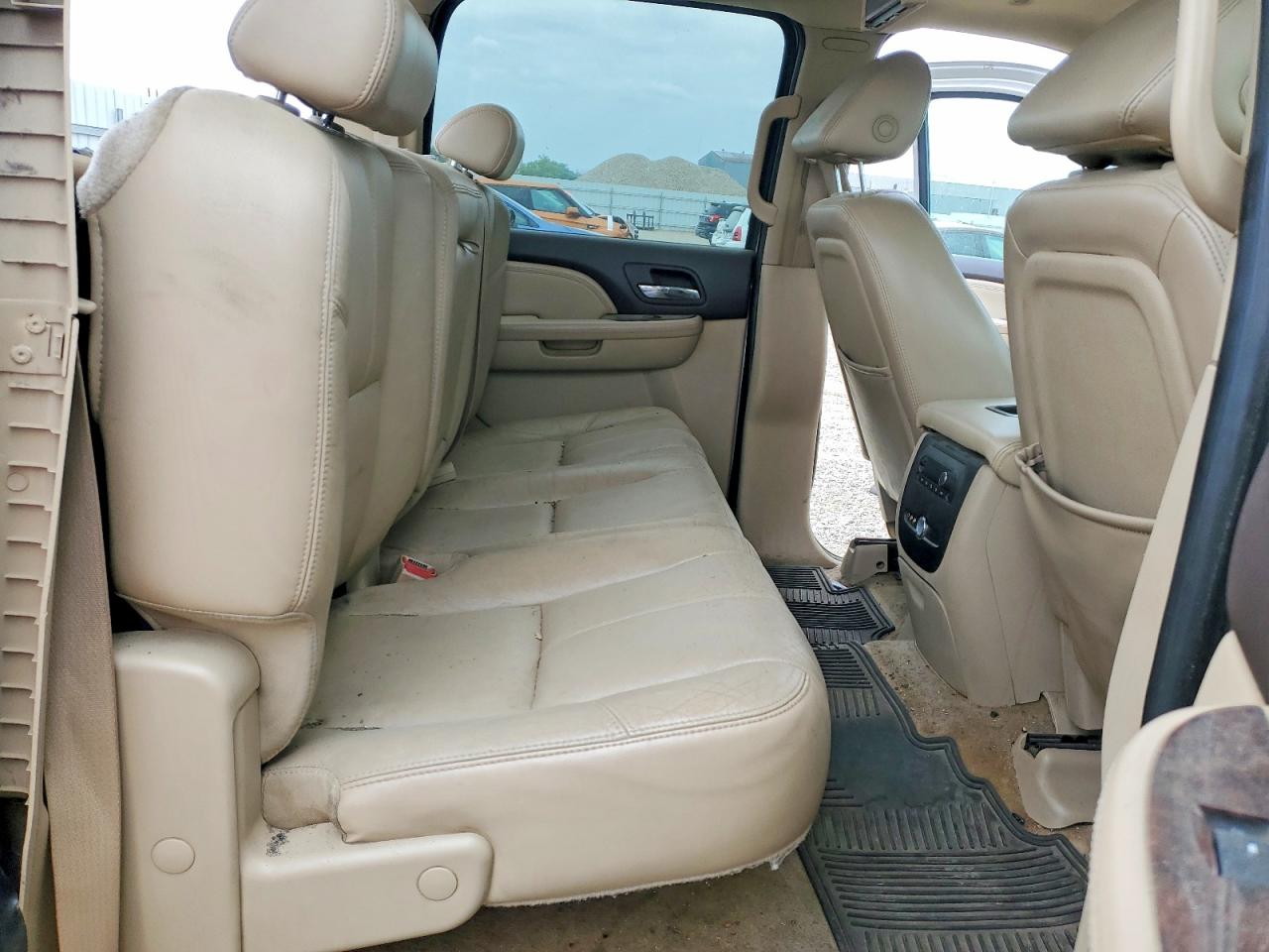 2007 GMC NEW SIERRA DENALI photo 19