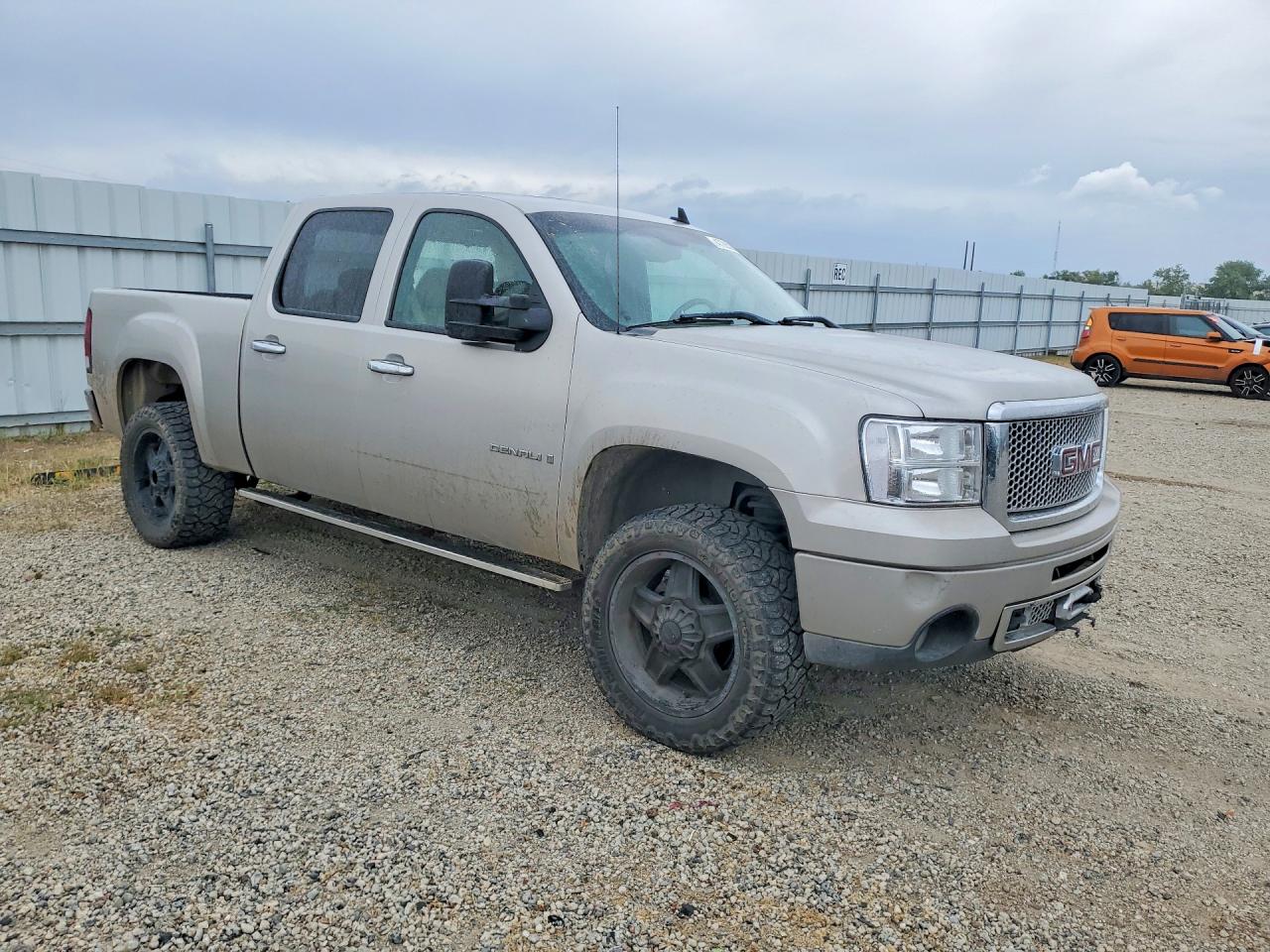 2007 GMC NEW SIERRA DENALI photo 7