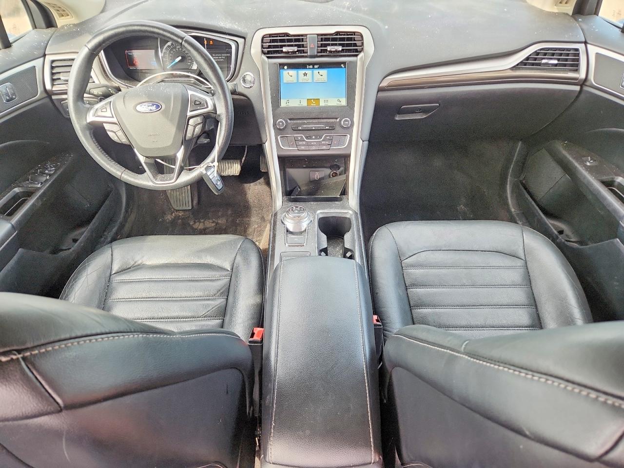 2018 FORD FUSION SE photo 8