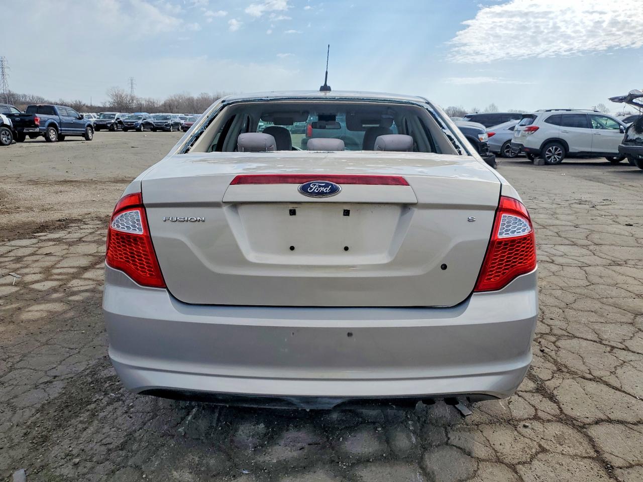 2010 FORD FUSION S photo 6
