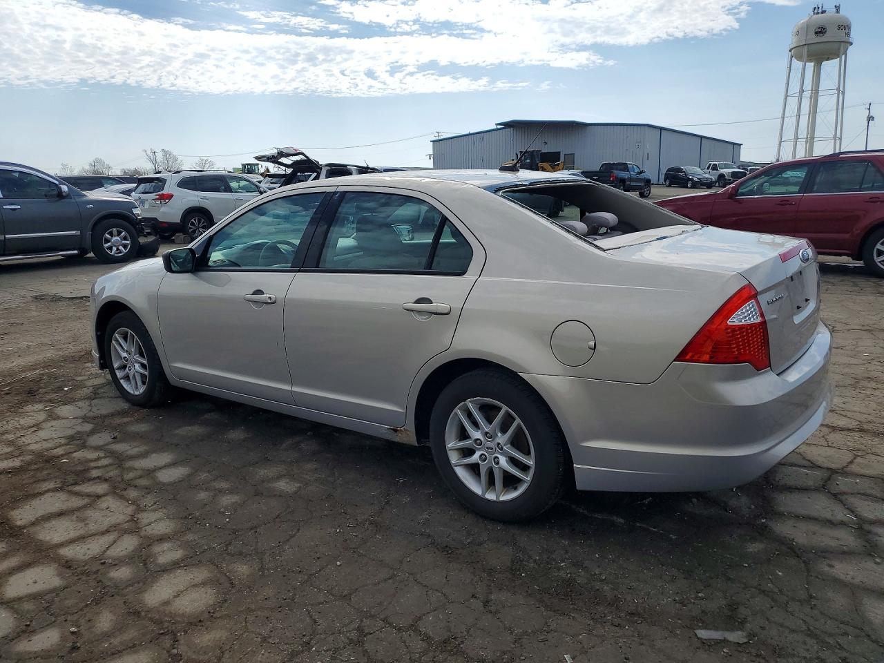 2010 FORD FUSION S photo 2
