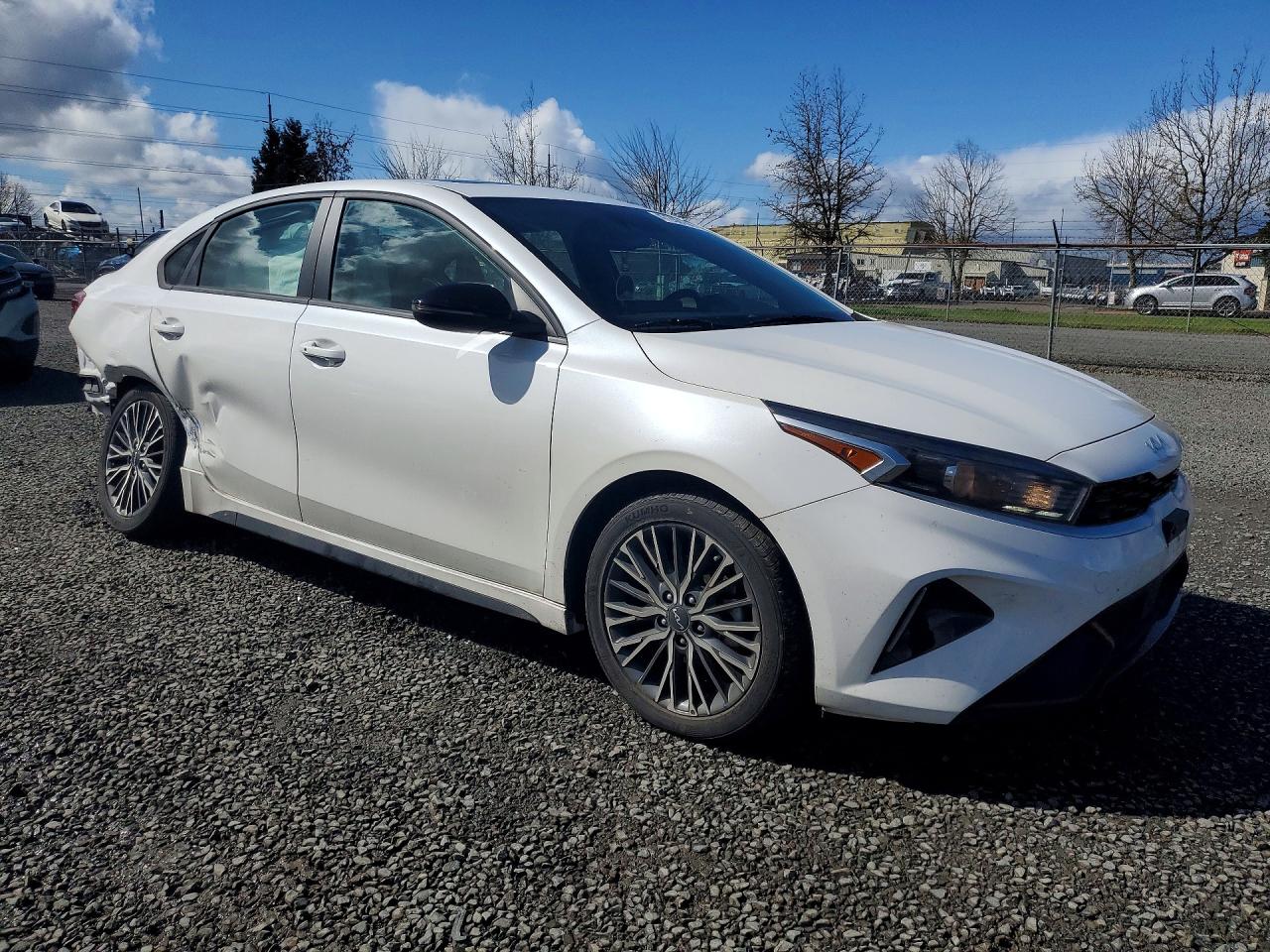 2023 KIA FORTE GT-LINE photo 4