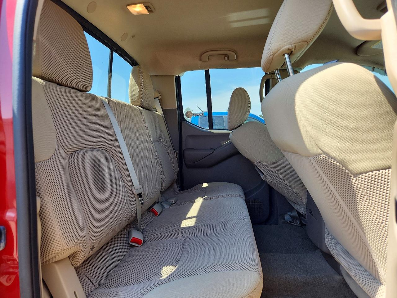 2017 NISSAN FRONTIER SV photo 19