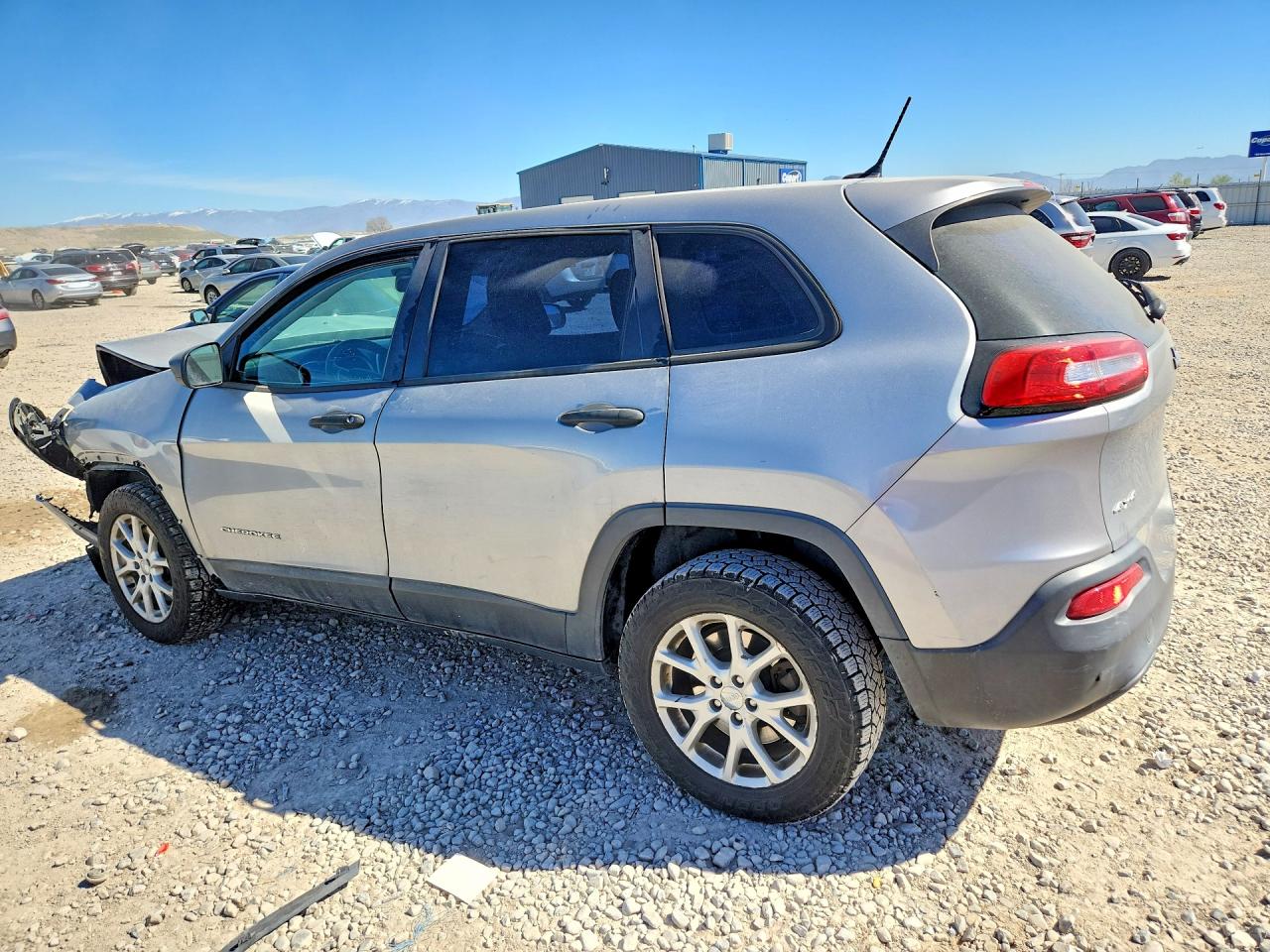 2014 JEEP CHEROKEE SPORT photo 4