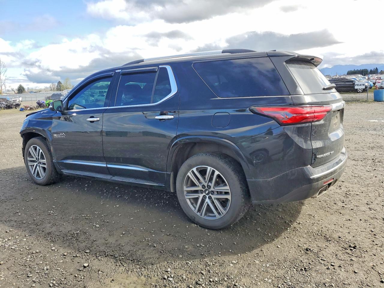 2023 CHEVROLET TRAVERSE HIGH COUNTRY photo 3
