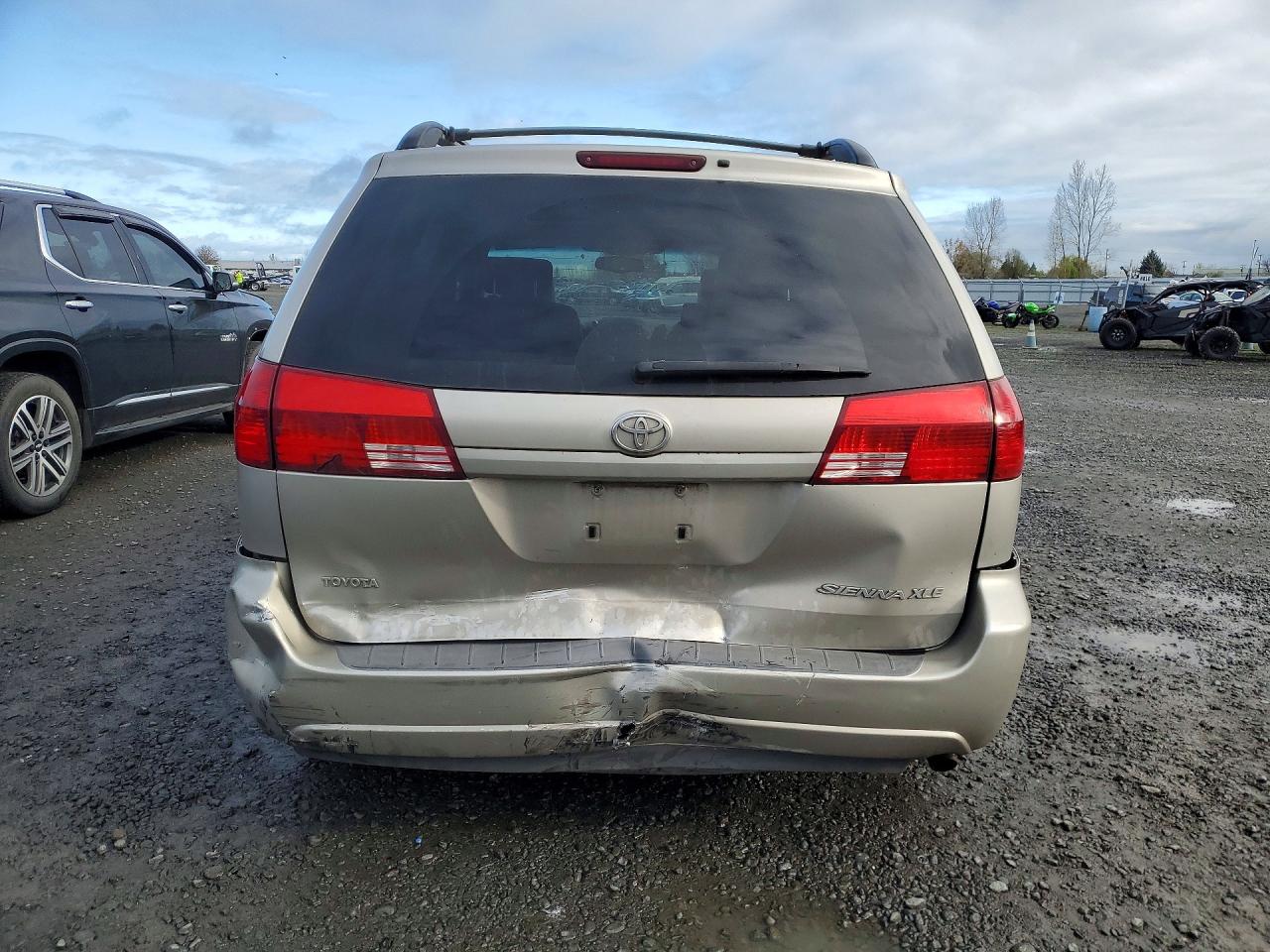 2004 TOYOTA SIENNA XLE 7 PASSENGER photo 6