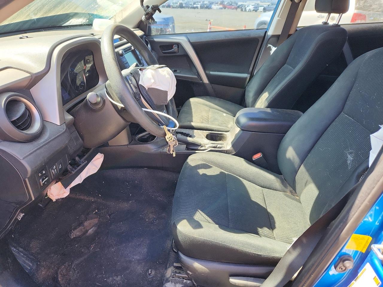 2018 TOYOTA RAV4 LE photo 13