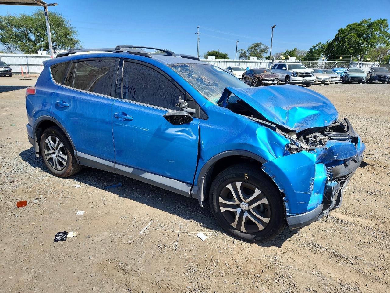 2018 TOYOTA RAV4 LE photo 7