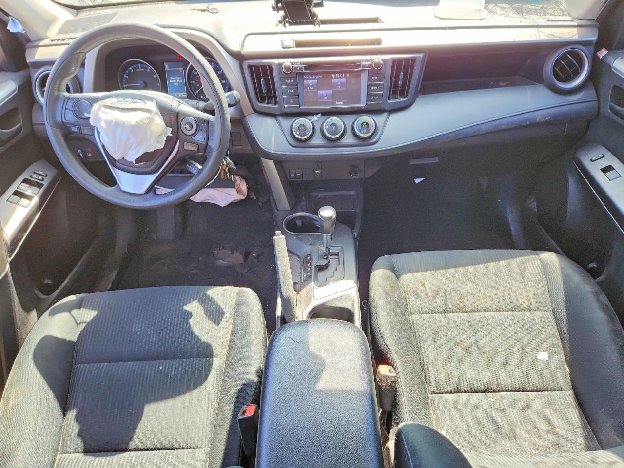 2018 TOYOTA RAV4 LE photo 15