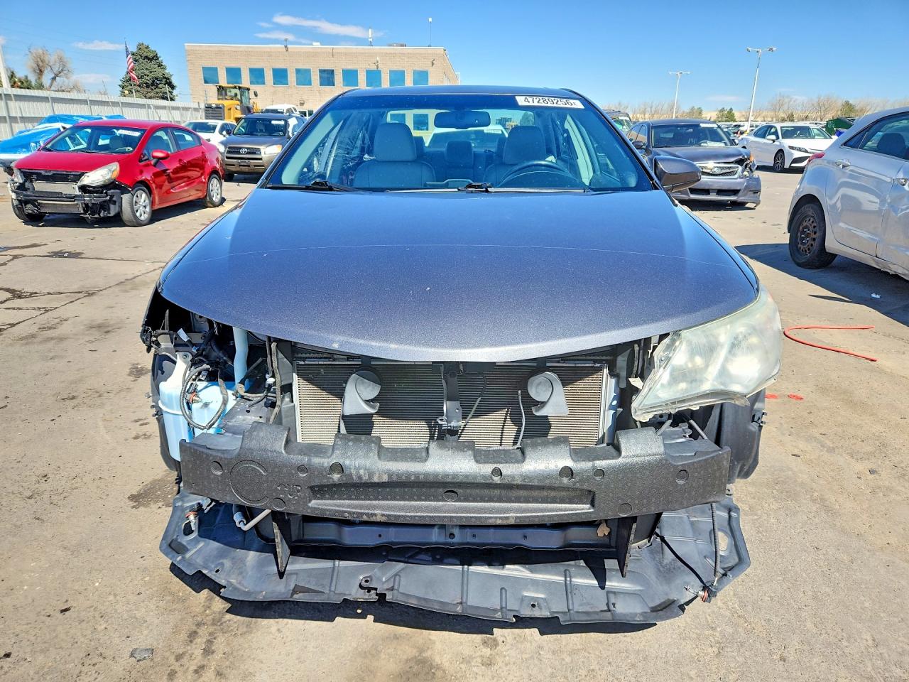 2012 TOYOTA CAMRY XLE photo 13