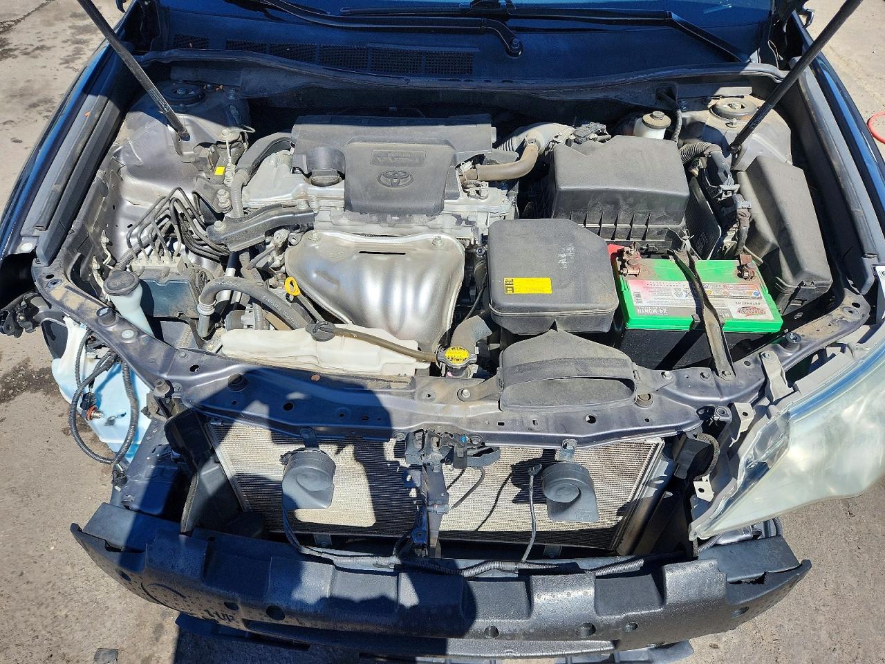 2012 TOYOTA CAMRY XLE photo 31