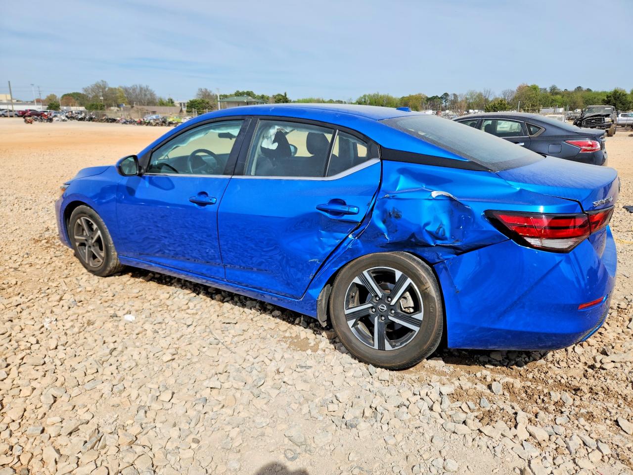 2024 NISSAN SENTRA SV photo 2