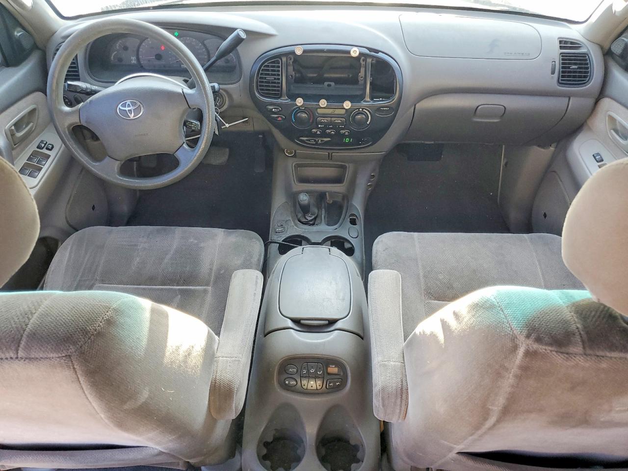 2004 TOYOTA SEQUOIA SR5 photo 22