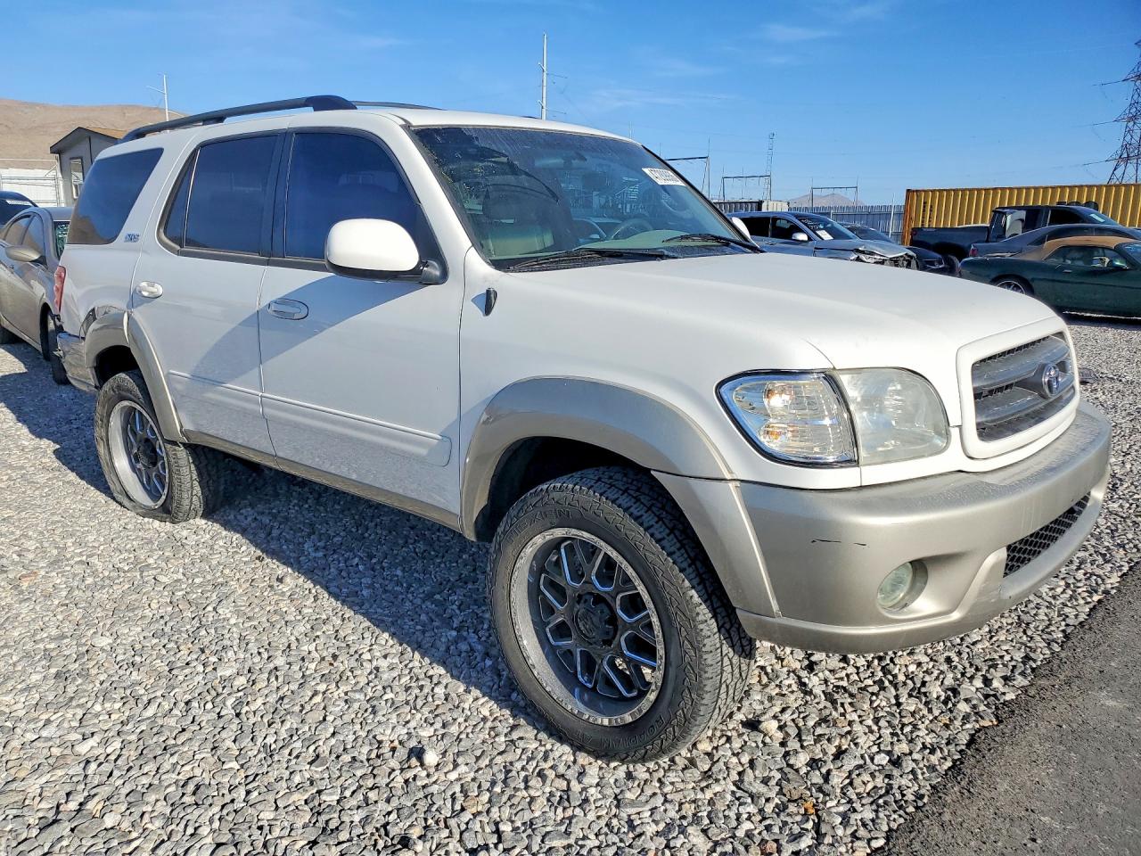 2004 TOYOTA SEQUOIA SR5 photo 10