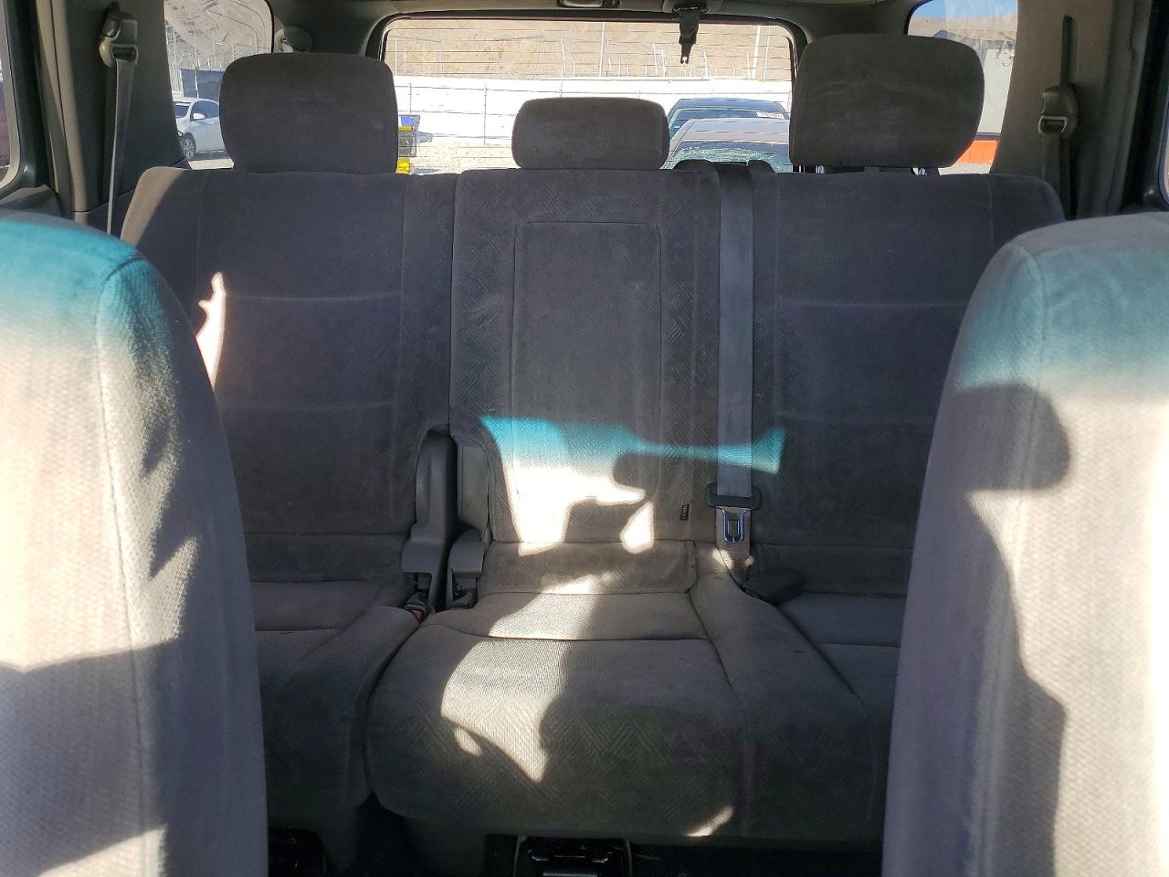 2004 TOYOTA SEQUOIA SR5 photo 28