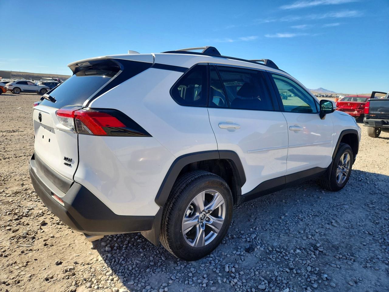 2025 TOYOTA RAV4 XLE photo 3