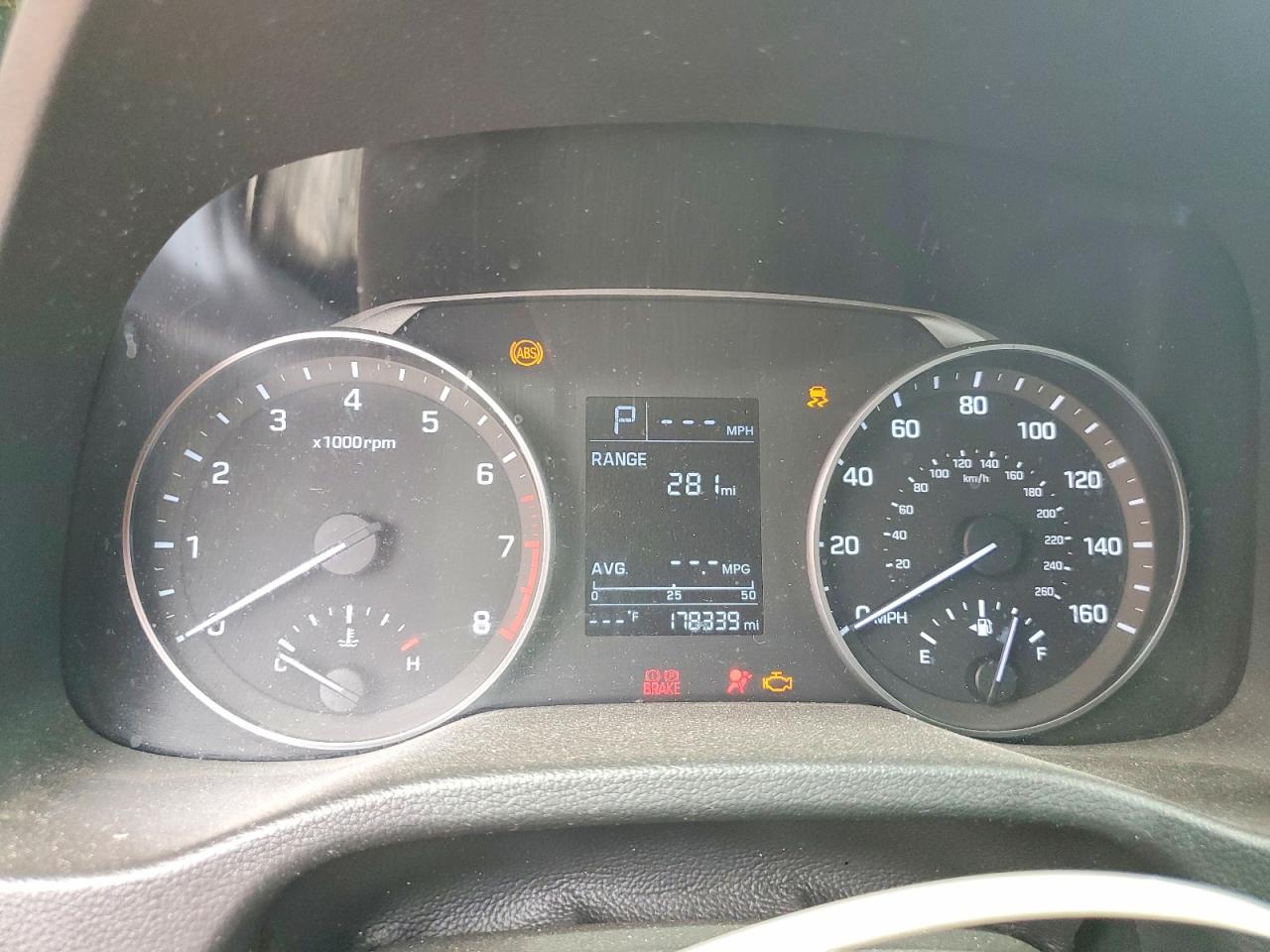 2018 HYUNDAI ELANTRA SE photo 17