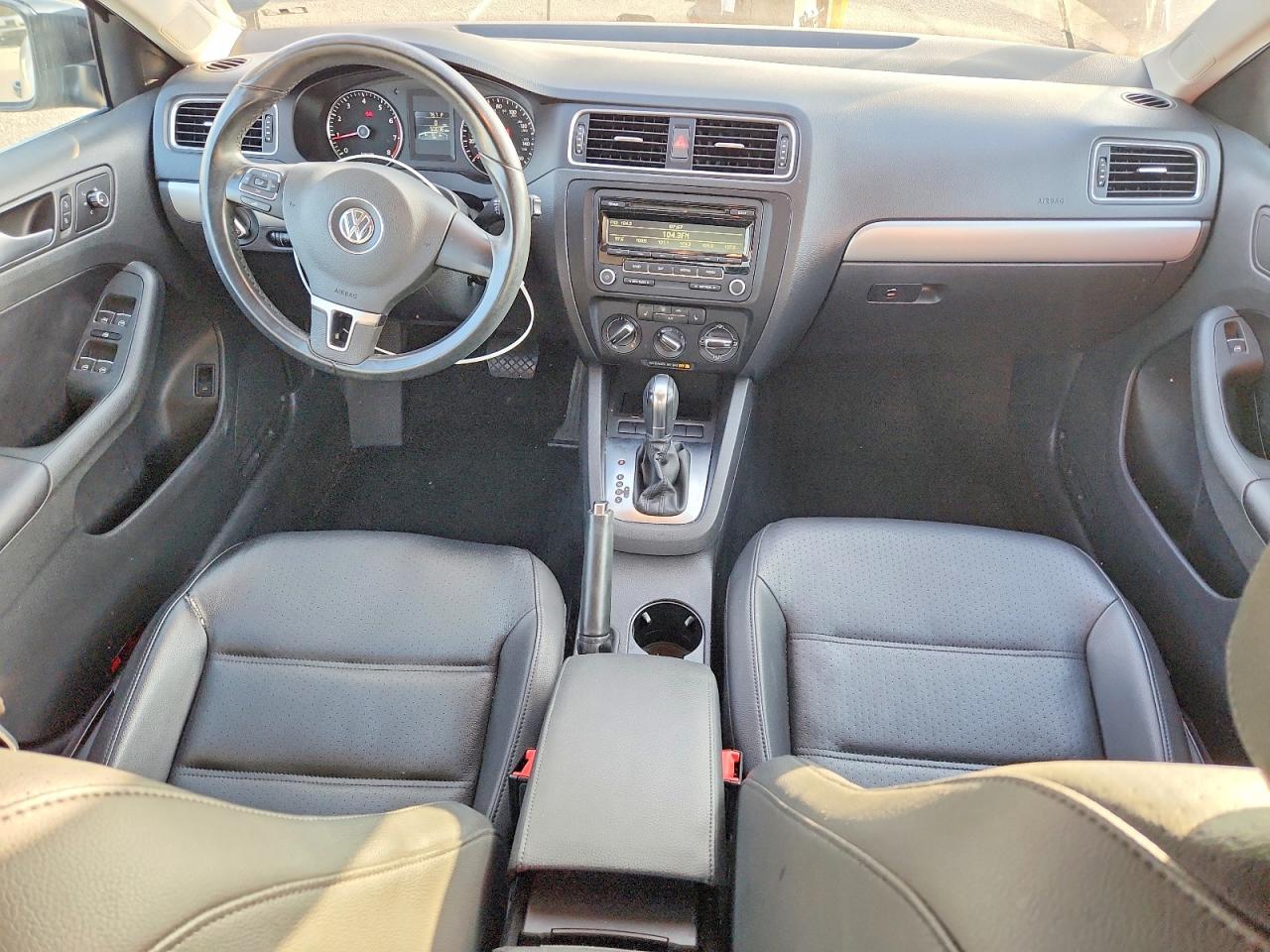 2013 VOLKSWAGEN JETTA SE photo 22