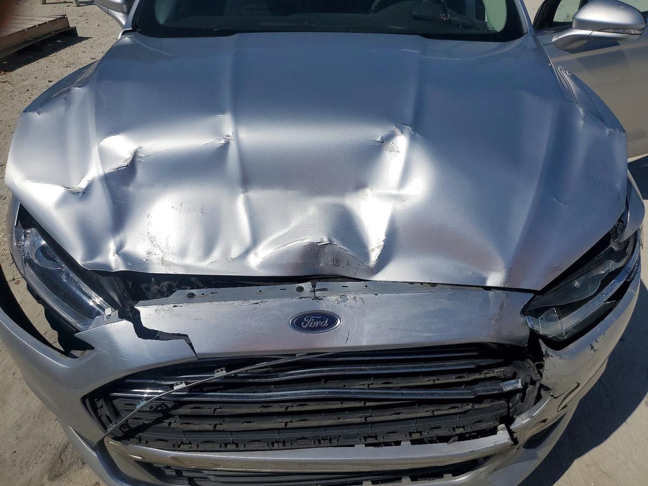 2014 FORD FUSION SE photo 11