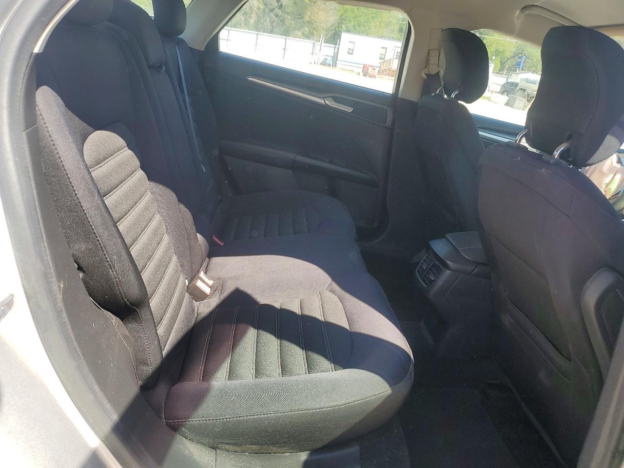2014 FORD FUSION SE photo 10