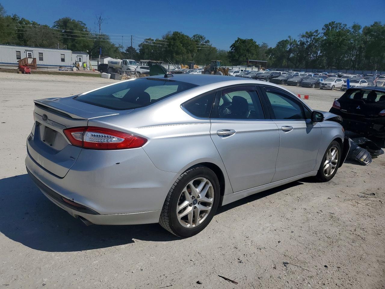 2014 FORD FUSION SE photo 3