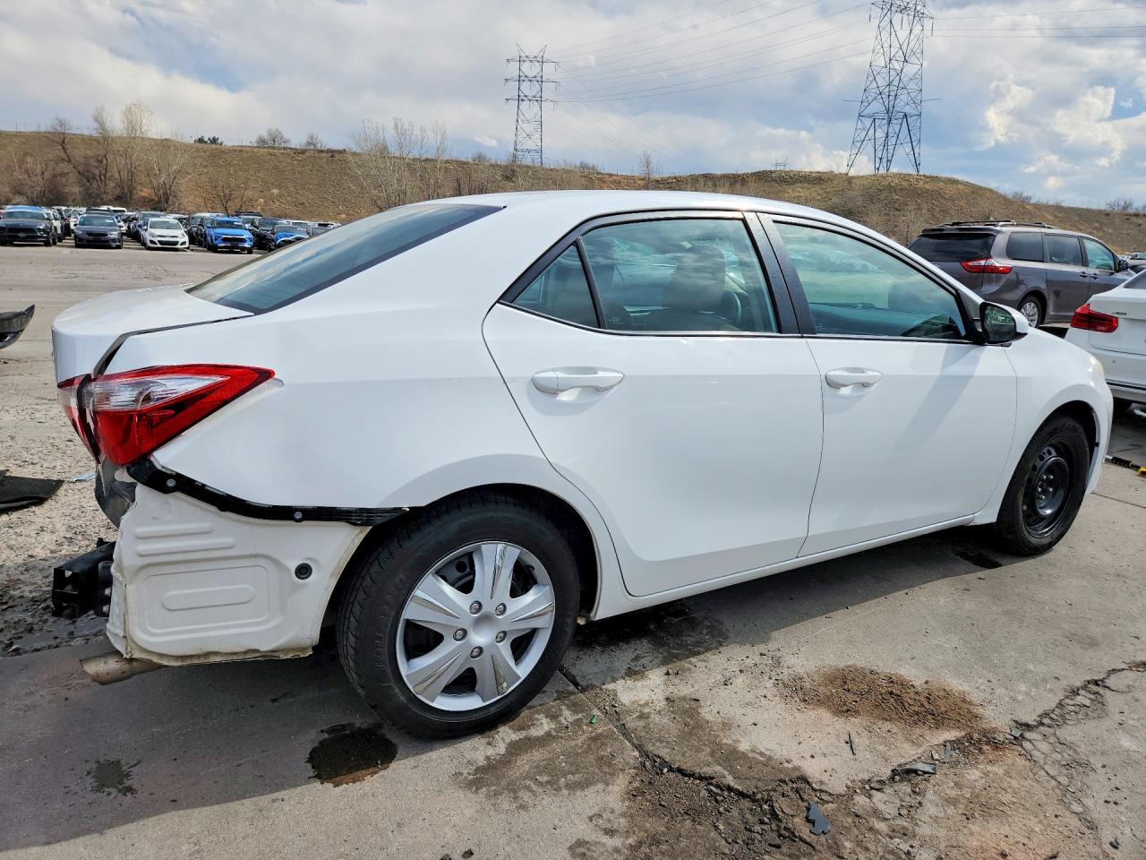 2016 TOYOTA COROLLA LE photo 5
