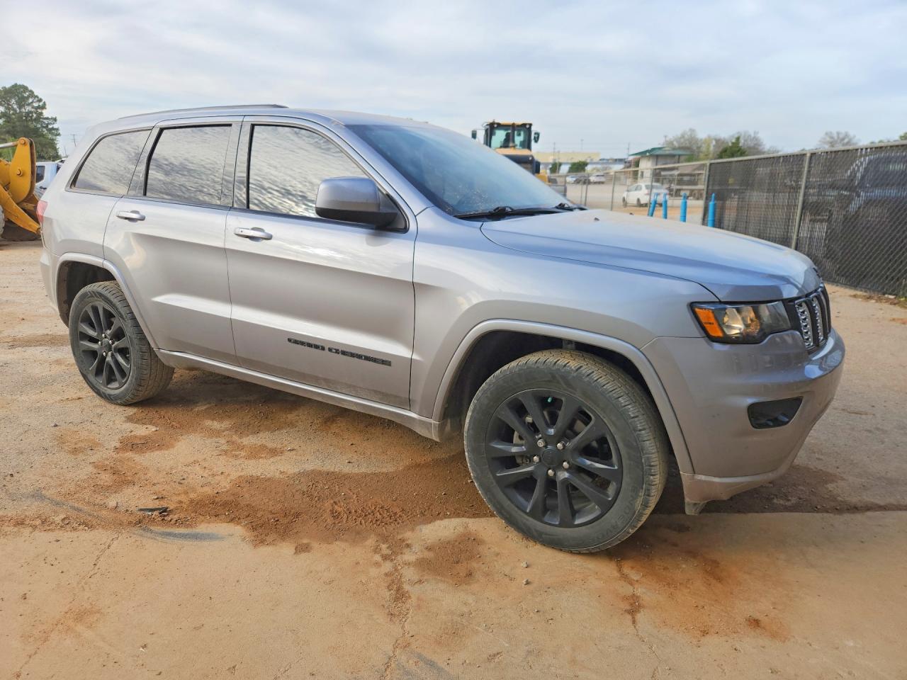 2019 JEEP GRAND CHEROKEE LAREDO photo 7