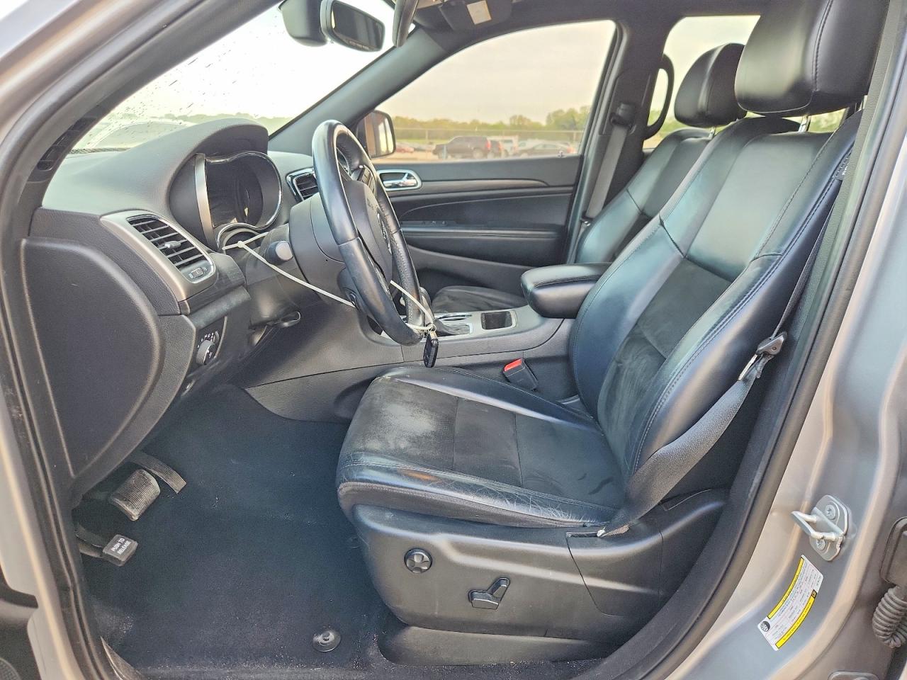 2019 JEEP GRAND CHEROKEE LAREDO photo 13
