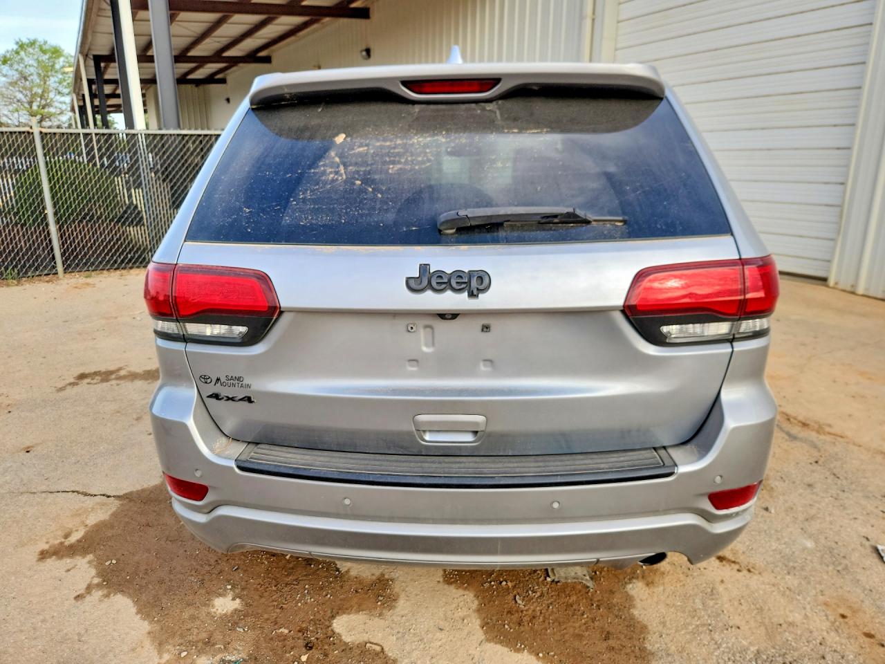 2019 JEEP GRAND CHEROKEE LAREDO photo 11