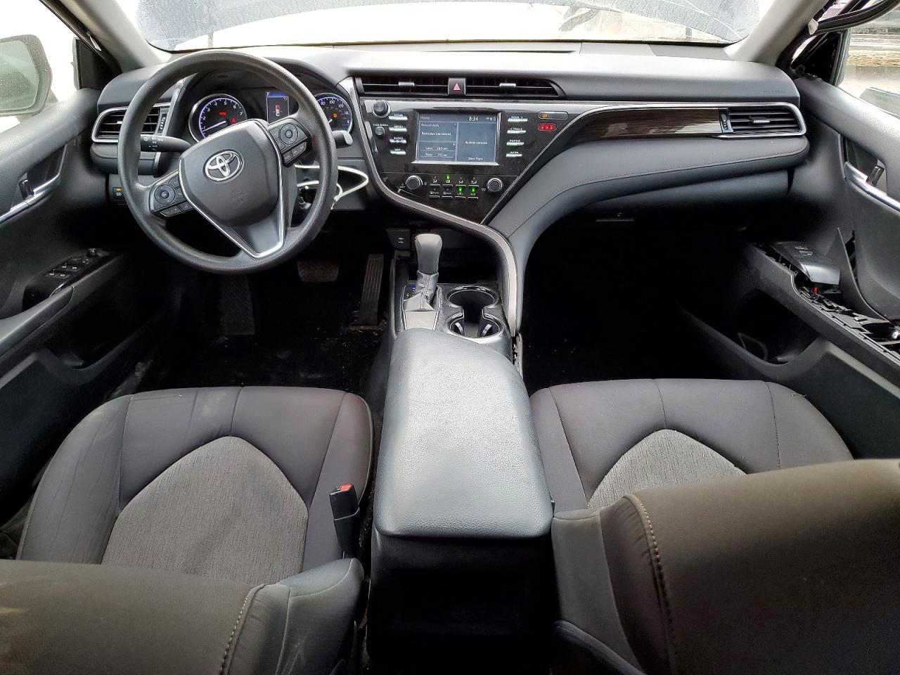 2019 TOYOTA CAMRY LE photo 15
