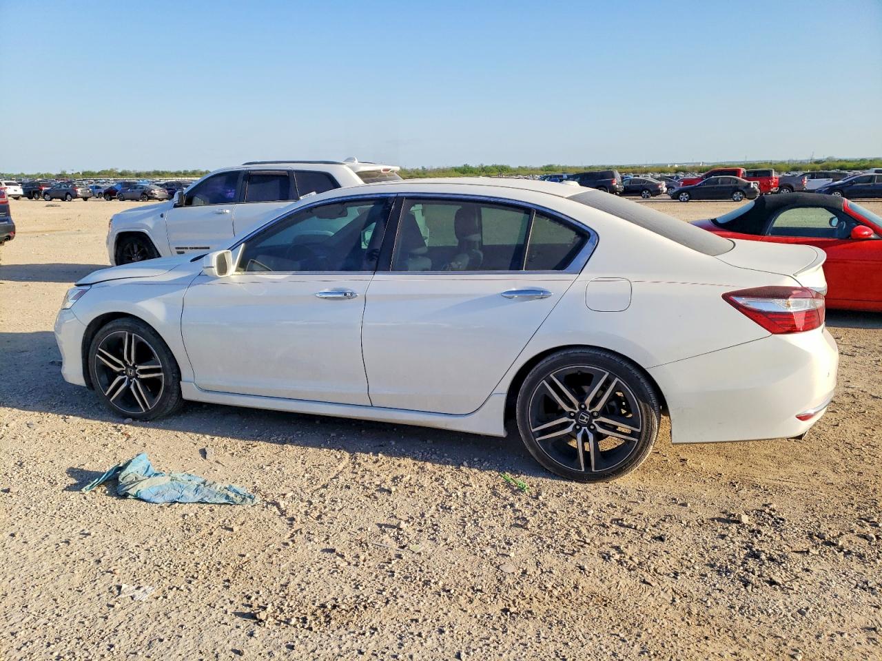 2017 HONDA ACCORD TOURING photo 2