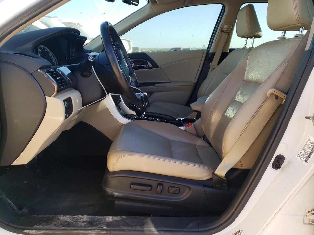 2017 HONDA ACCORD TOURING photo 7