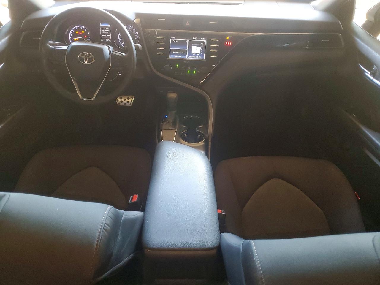 2020 TOYOTA CAMRY LE photo 8
