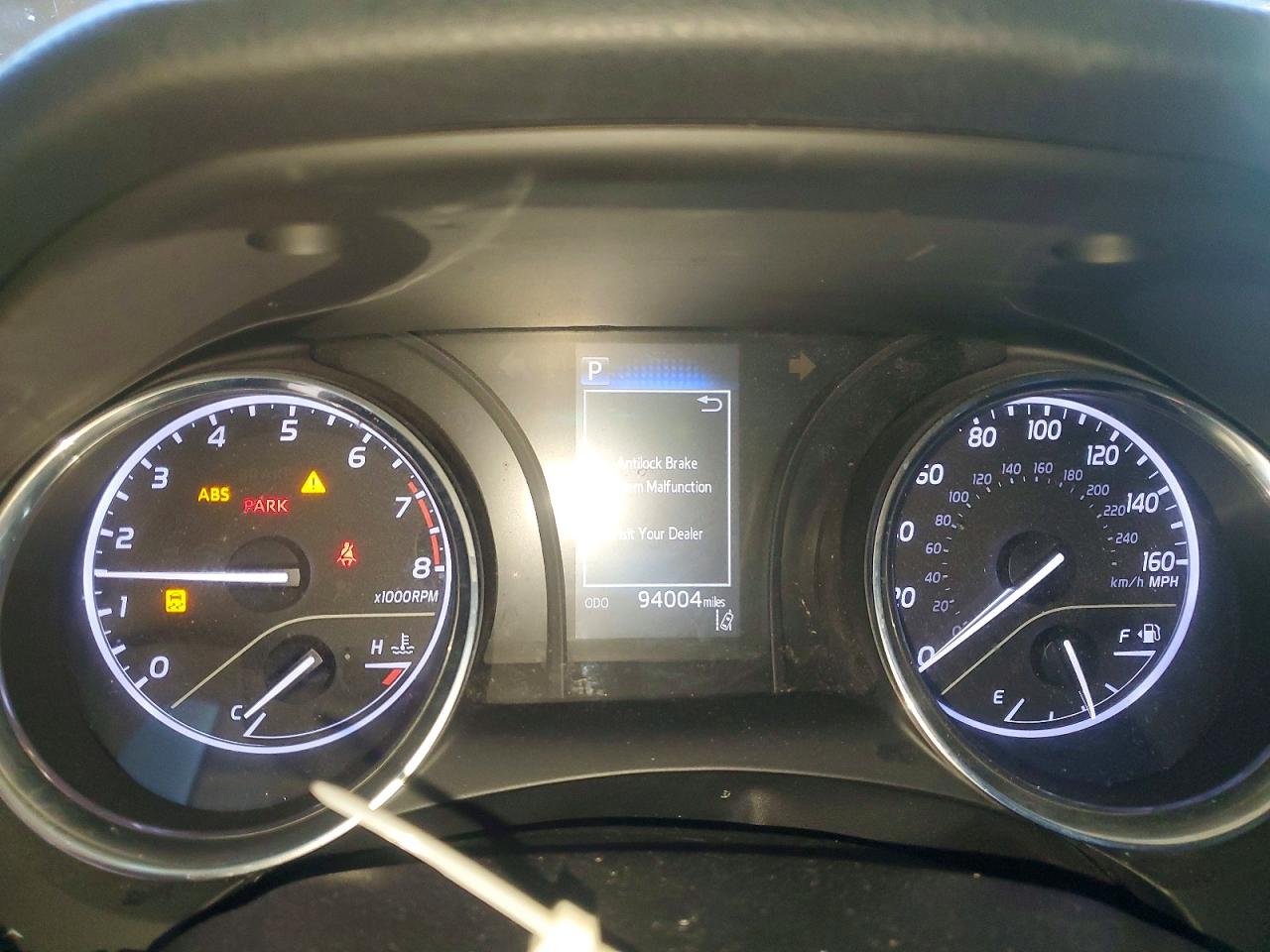 2020 TOYOTA CAMRY LE photo 9