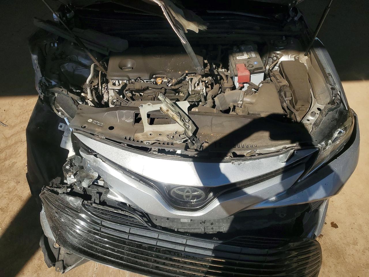 2020 TOYOTA CAMRY LE photo 11