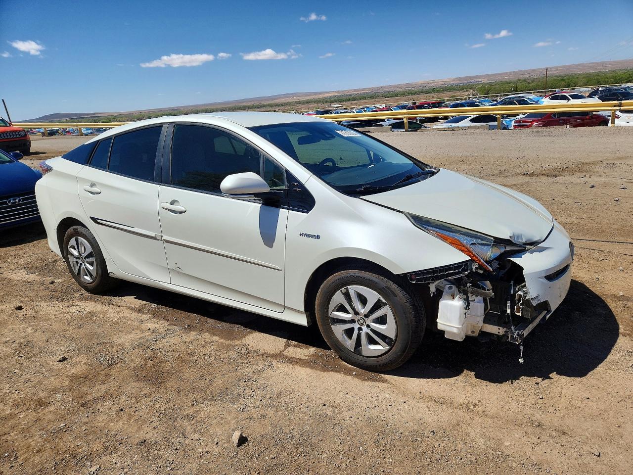 2017 TOYOTA PRIUS TWO photo 7