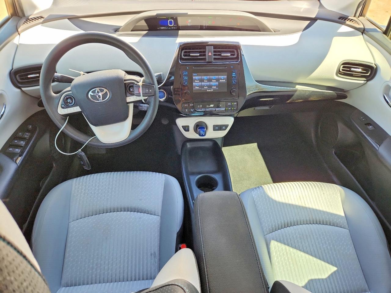 2017 TOYOTA PRIUS TWO photo 15