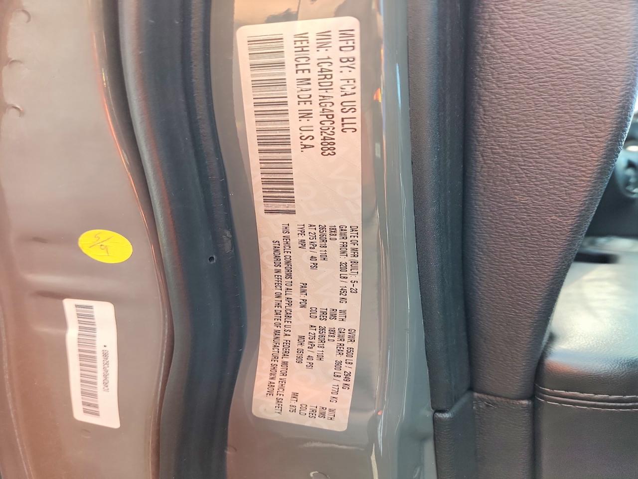 2023 DODGE DURANGO SXT photo 25