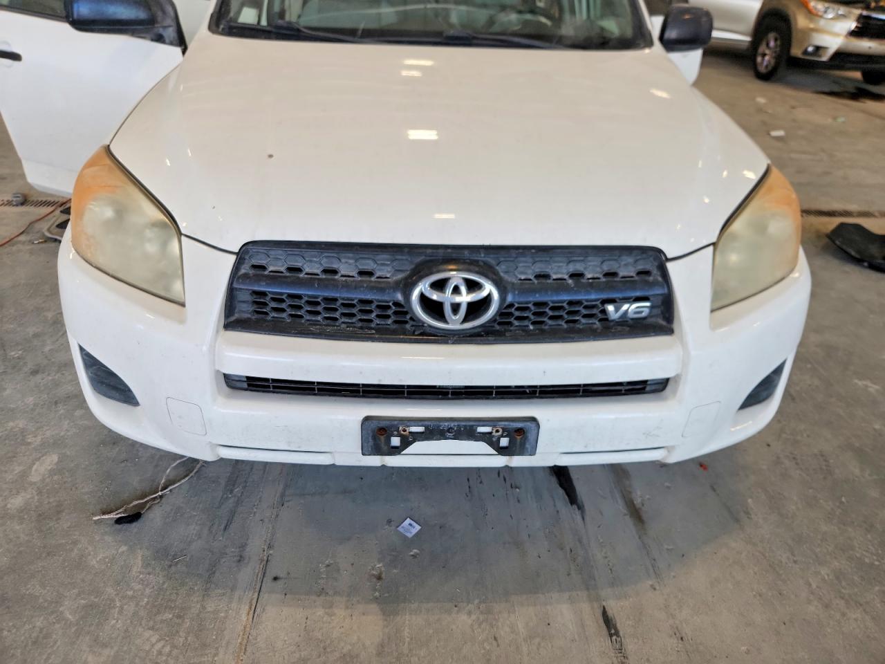 2010 TOYOTA RAV4 BASE photo 23