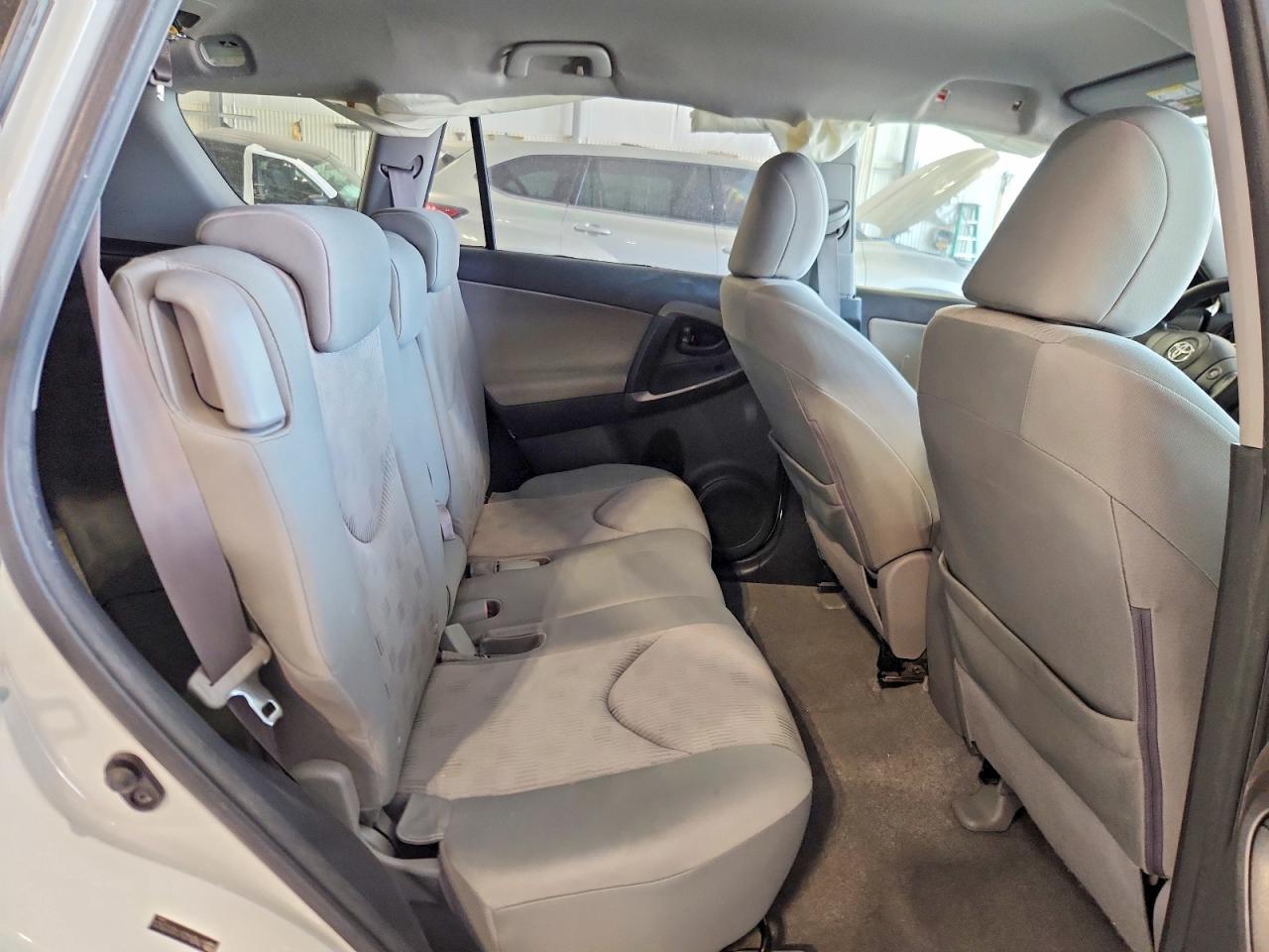 2010 TOYOTA RAV4 BASE photo 21