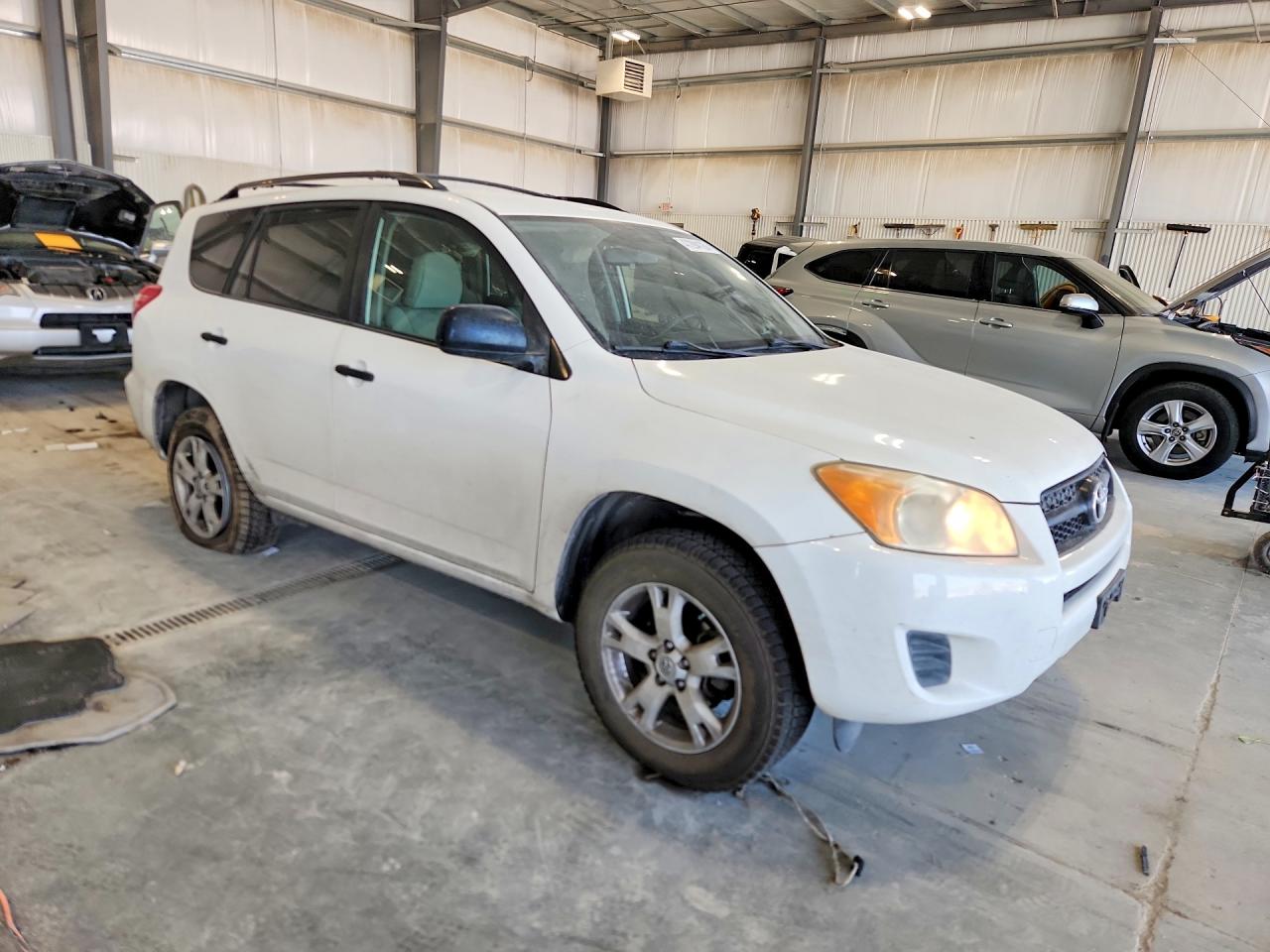 2010 TOYOTA RAV4 BASE photo 7