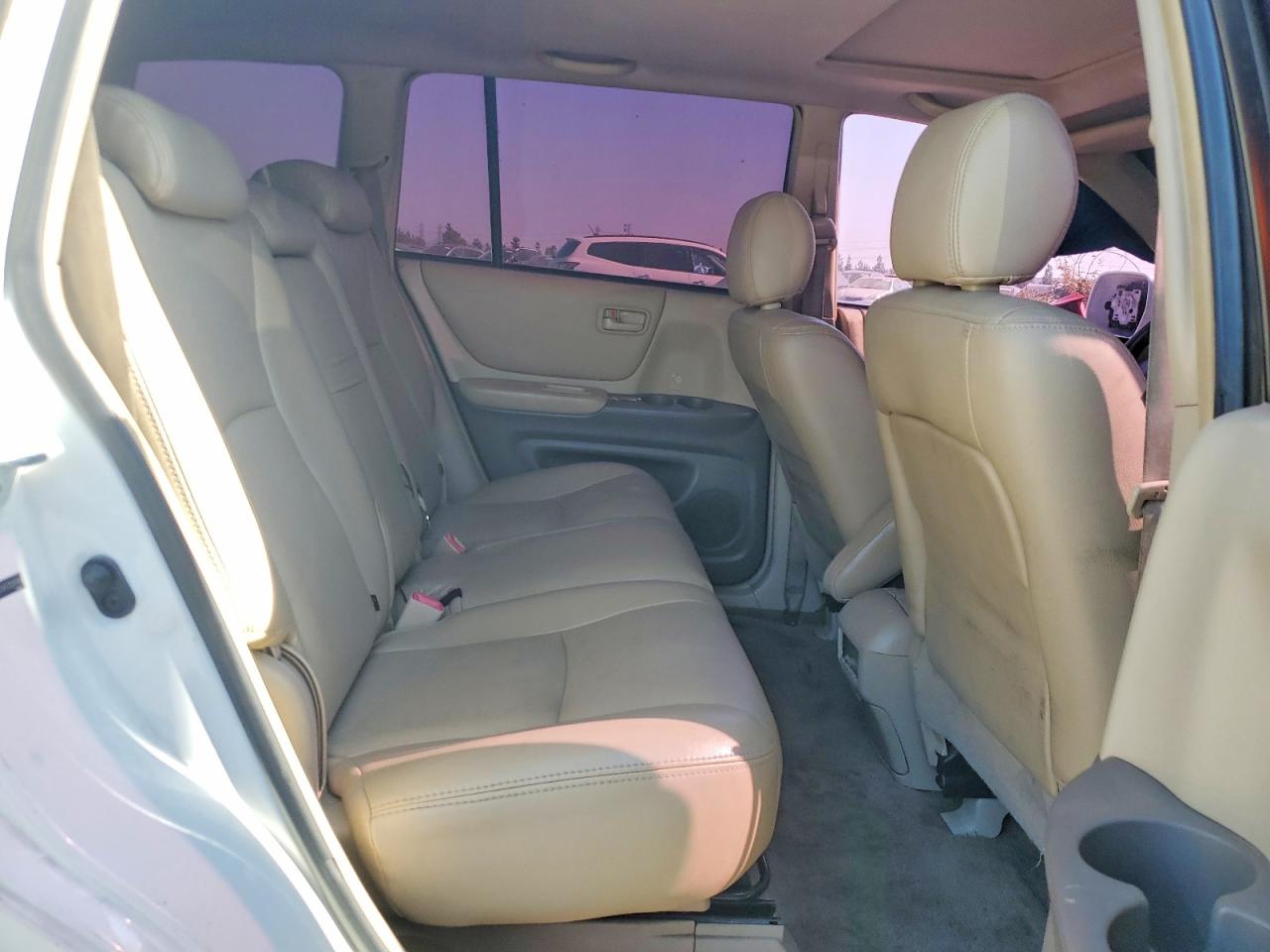 2007 TOYOTA HIGHLANDER BASE photo 19