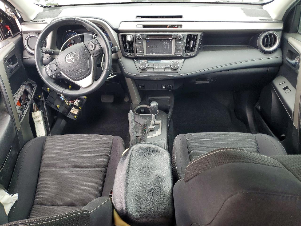 2017 TOYOTA RAV4 XLE photo 8