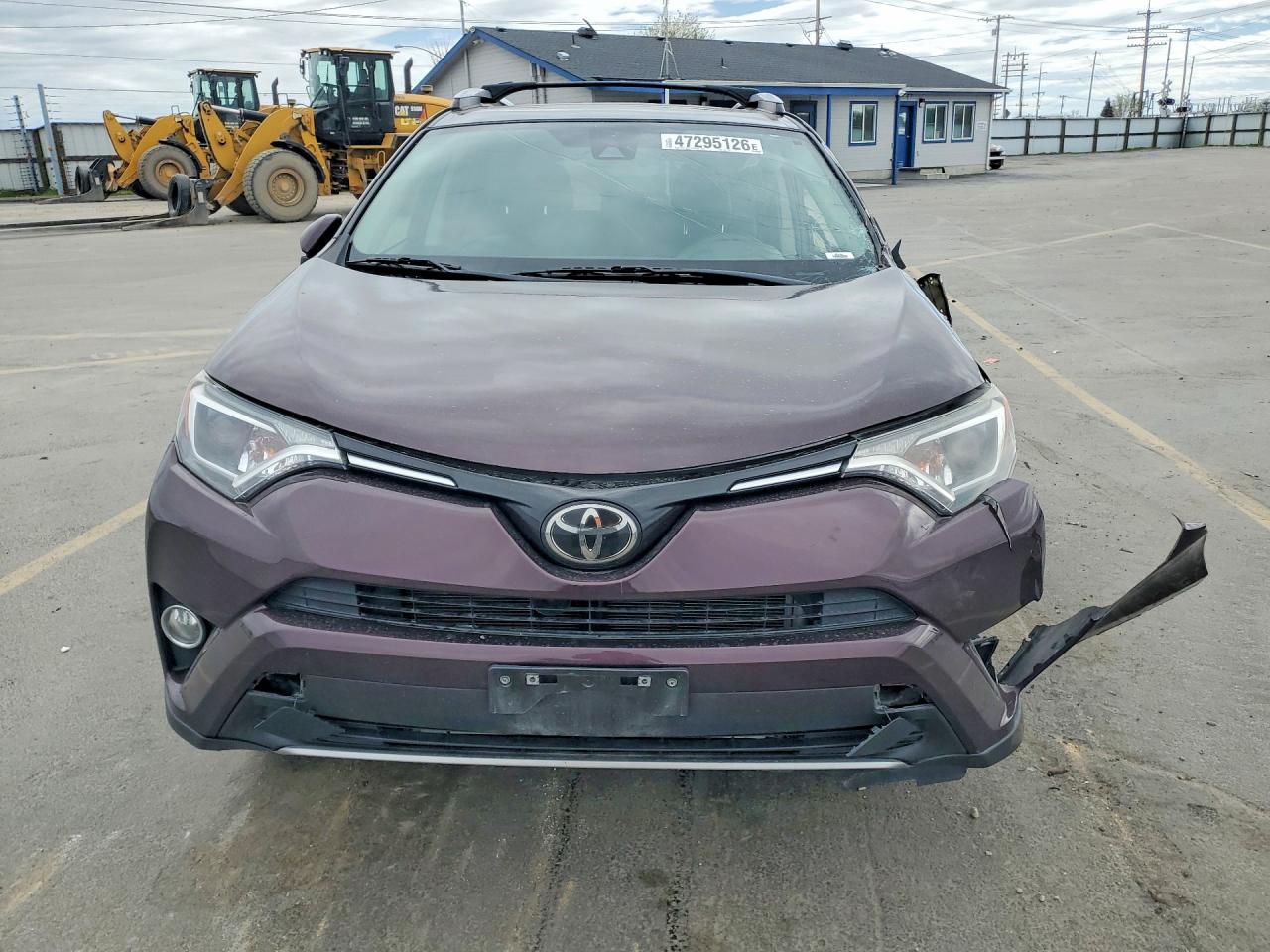 2017 TOYOTA RAV4 XLE photo 5