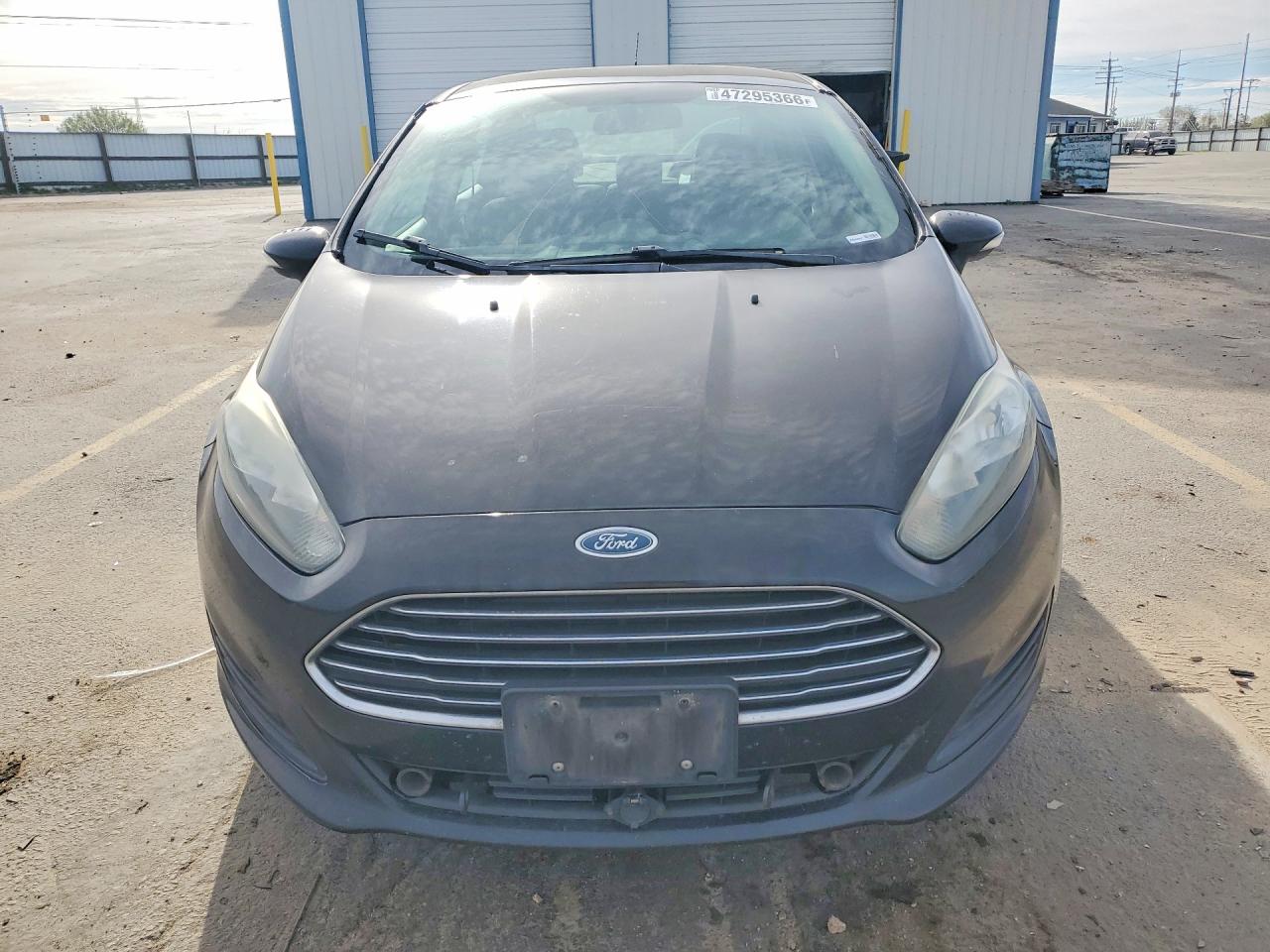 2015 FORD FIESTA SE photo 9